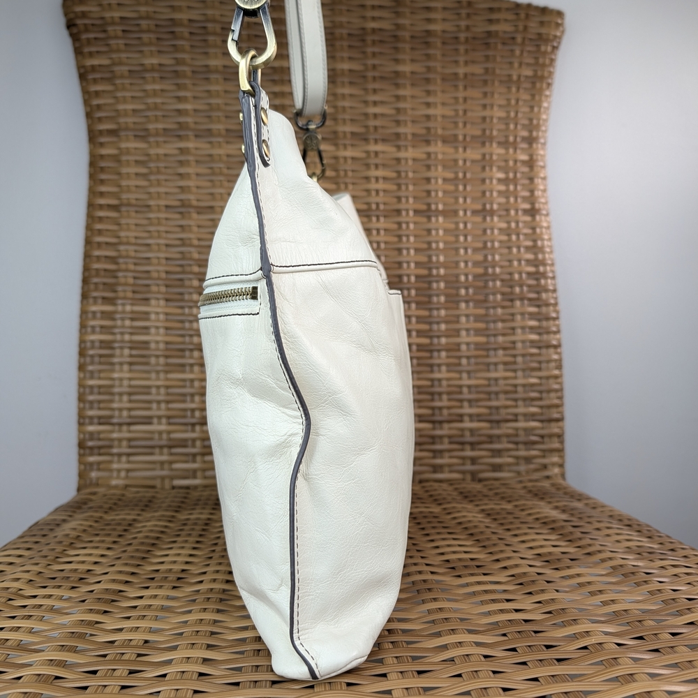 Hobo White Smooth Distressed Style Leather Crossbody Shoulder Bag Fringe Detail - Picture 5 of 16